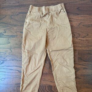 Everlane Easy Chino in tan elastic waist crop pant, size 8